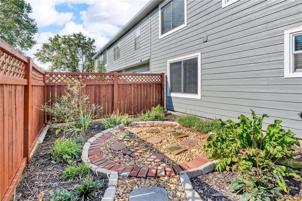 2218 Vail Way — photo 31