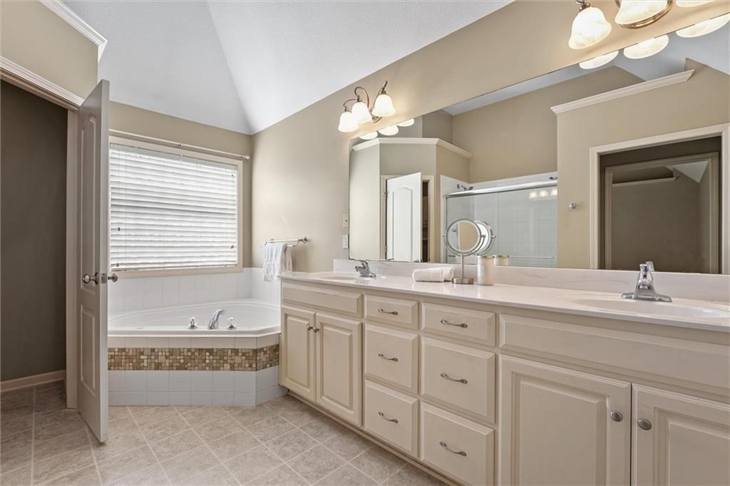 4403 Silverheel Street — photo 17