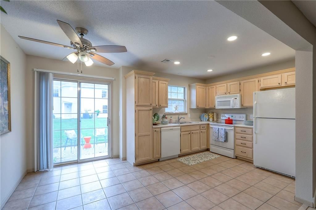 5854 NW Plantation Lane — photo 6
