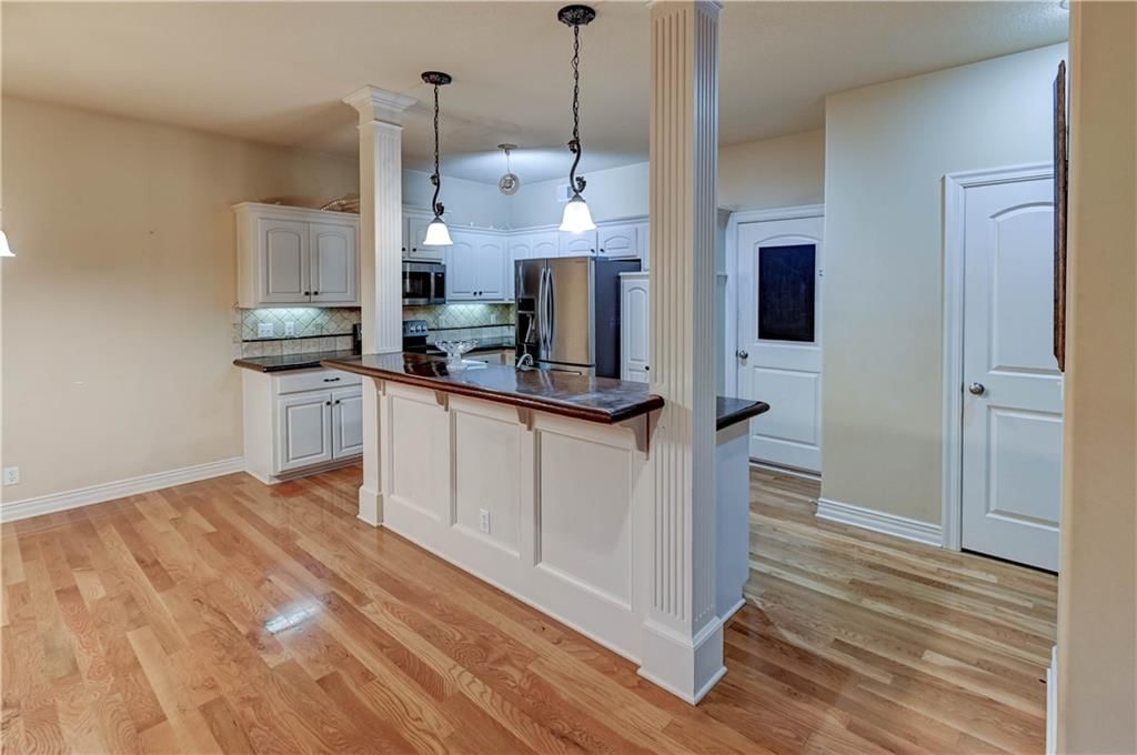 820 SW 36th Street — photo 8