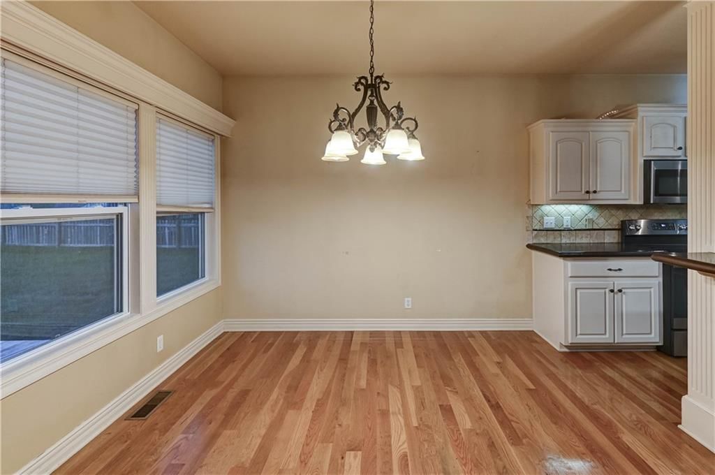 820 SW 36th Street — photo 9