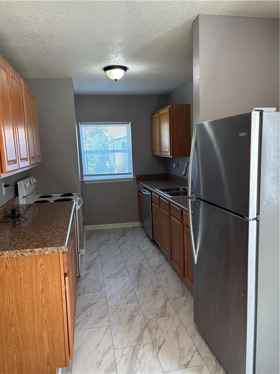 421 W 6th Street — photo 12