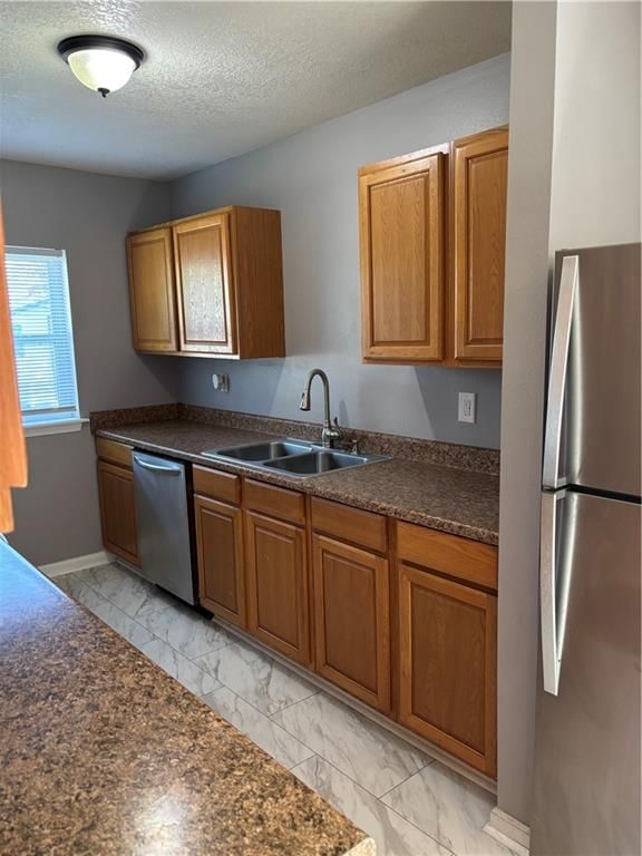 421 W 6th Street — photo 13