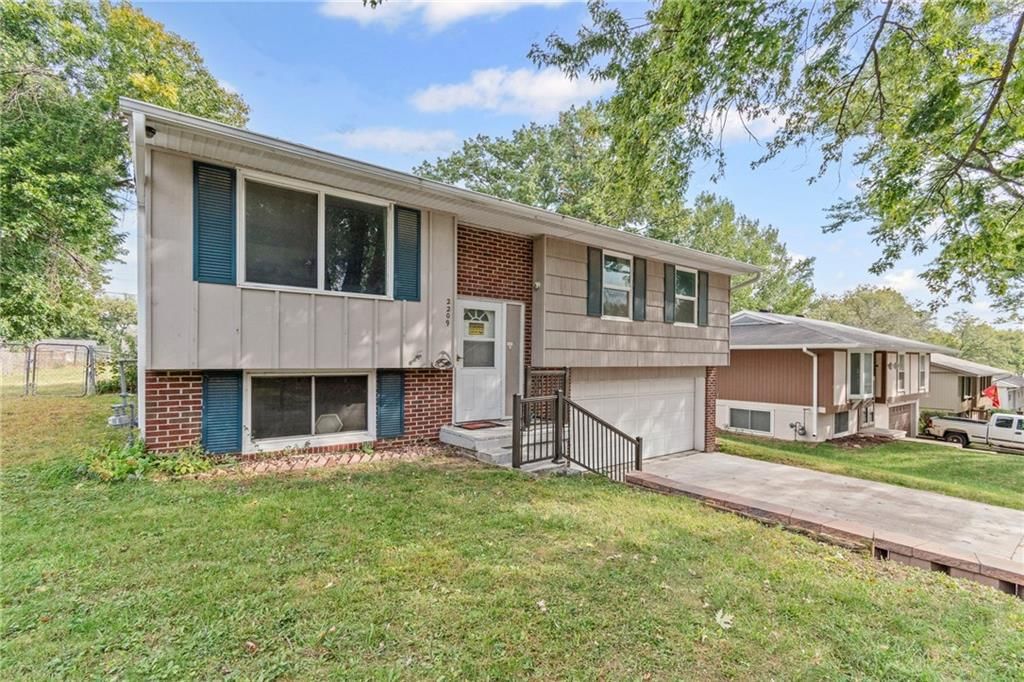 2209 Park Avenue — photo 2