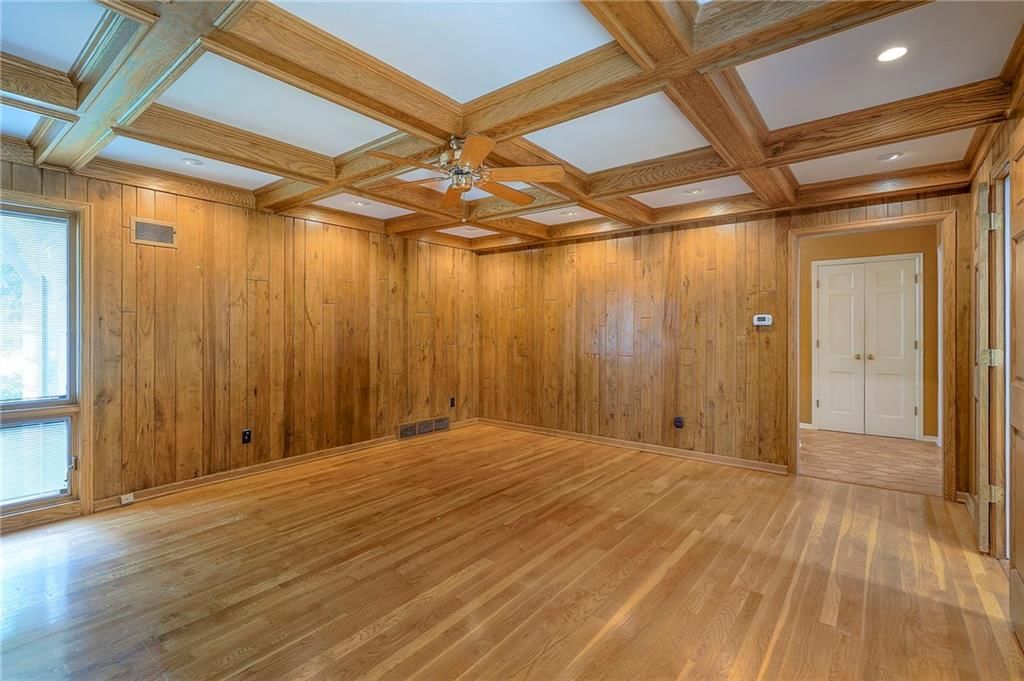 9015 Outlook Drive — photo 13