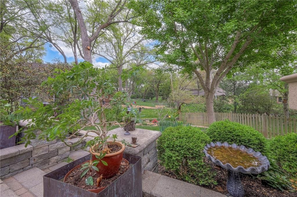 9015 Outlook Drive — photo 57