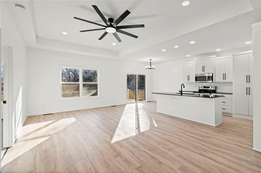 1219 Paton Street — photo 6