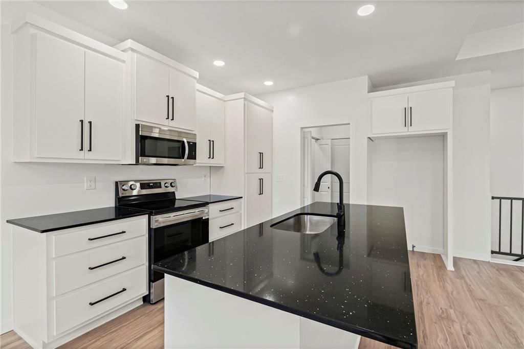 1219 Paton Street — photo 9