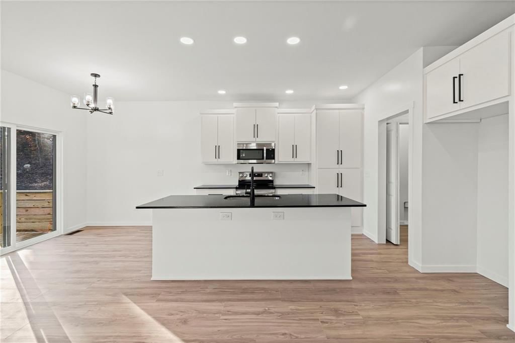 1219 Paton Street — photo 10