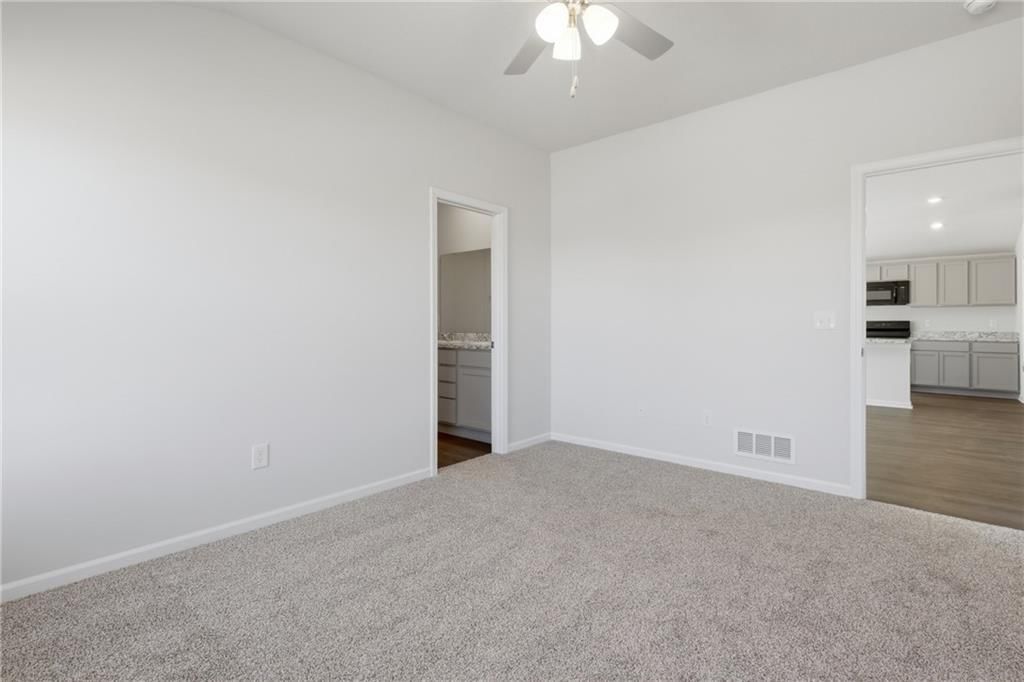 549 N Persimmon Street — photo 13