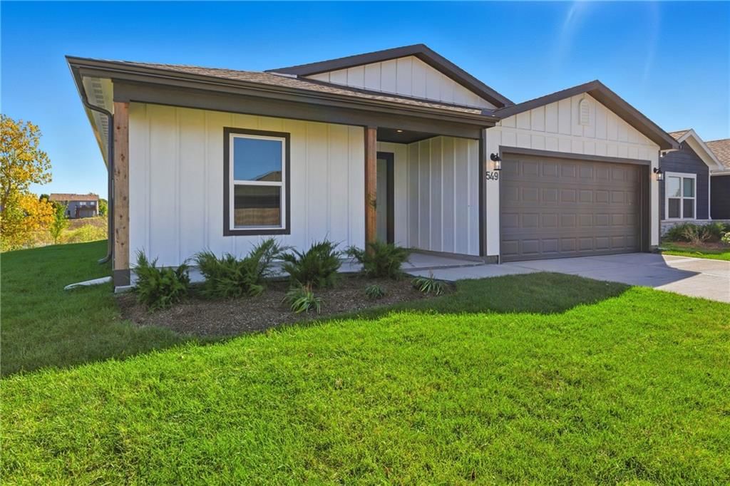 549 N Persimmon Street — photo 3