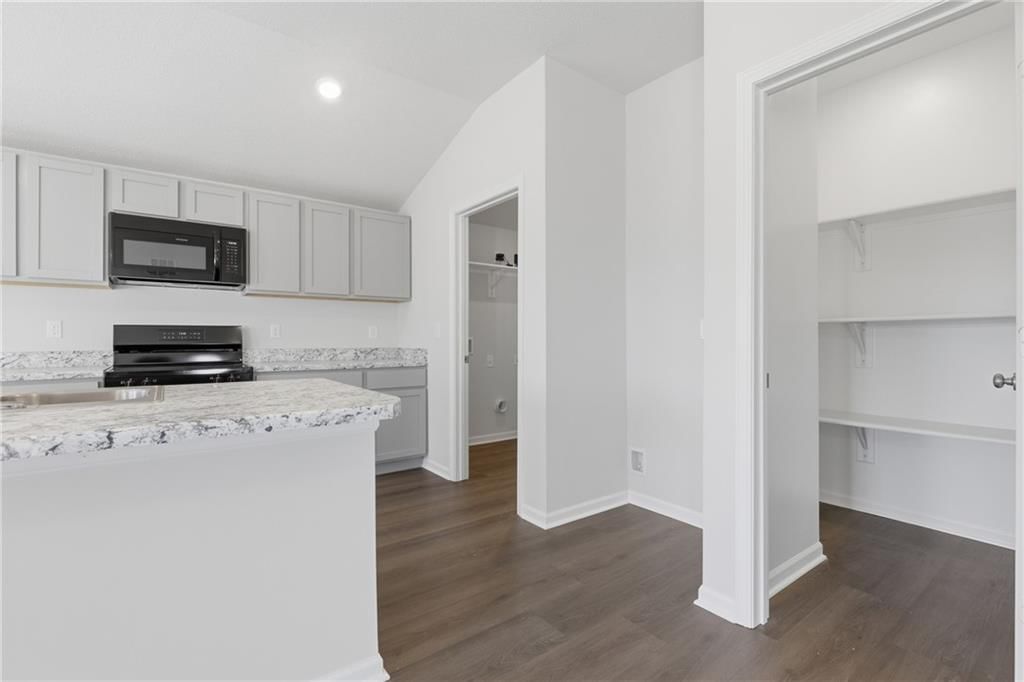 549 N Persimmon Street — photo 10