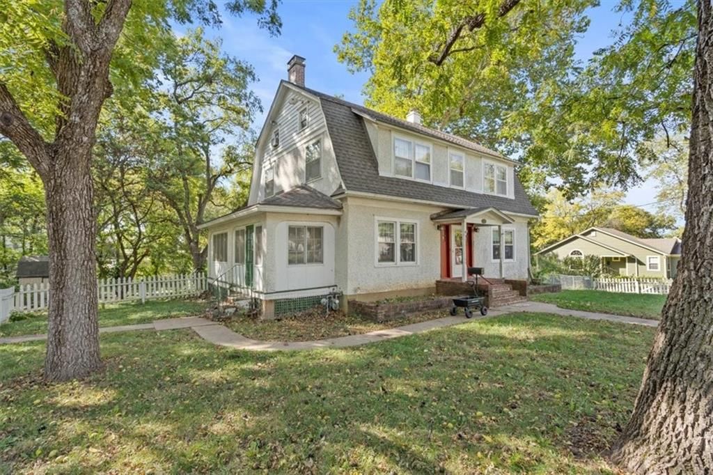 501 E Spruce Street — photo 2