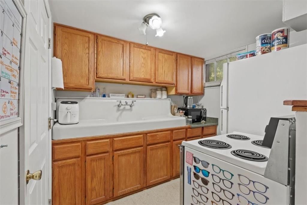 501 E Spruce Street — photo 26