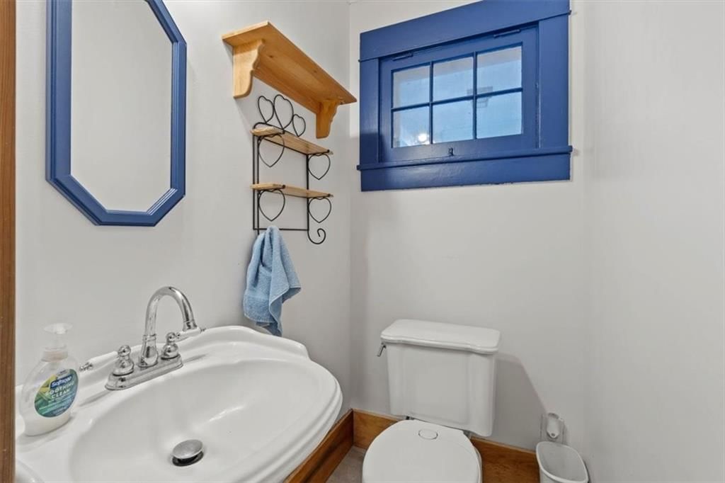 501 E Spruce Street — photo 31