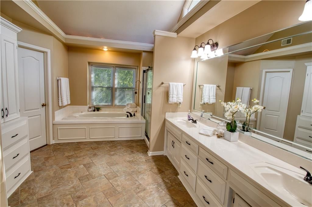 3508 NW Winding Woods Drive — photo 22