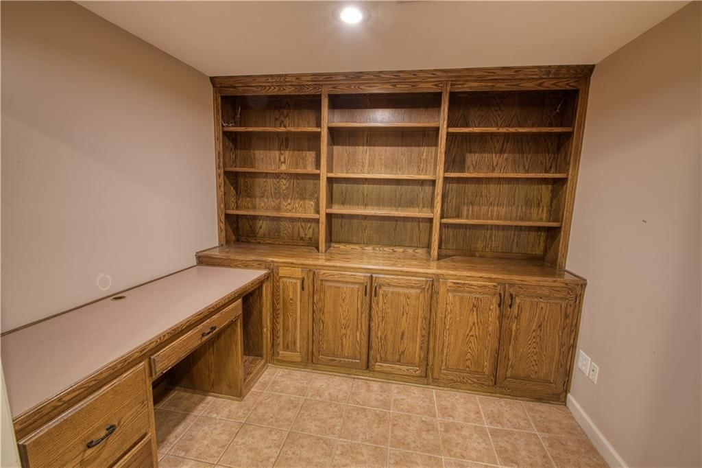 3508 NW Winding Woods Drive — photo 36