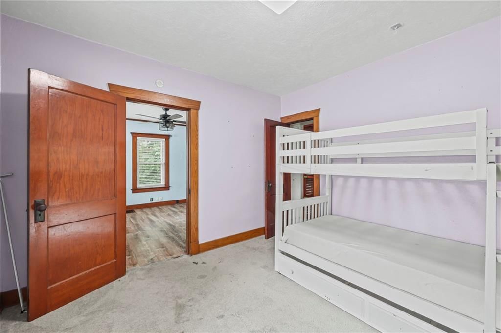 318 E Walnut Street — photo 8