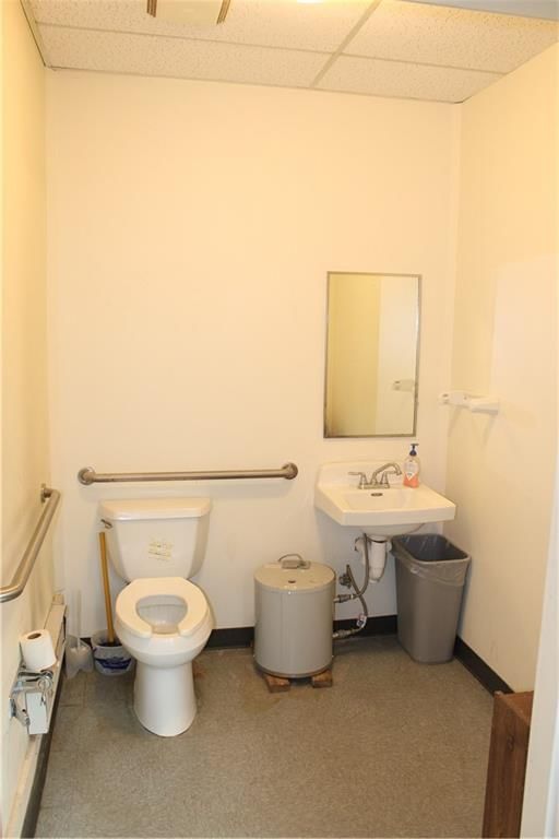 102 N Commercial Street — photo 7