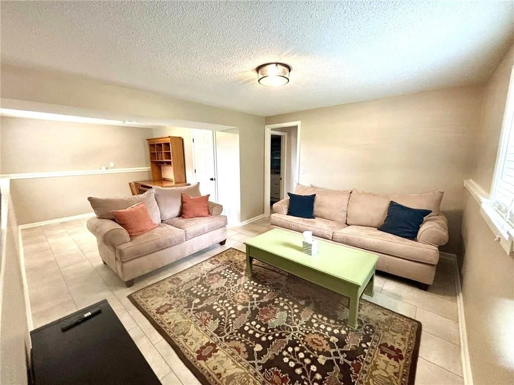 706 Kay Drive — photo 17