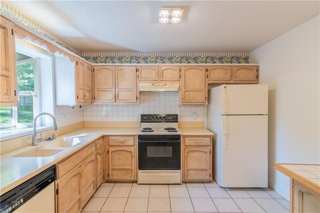 7202 N Congress Street — photo 11