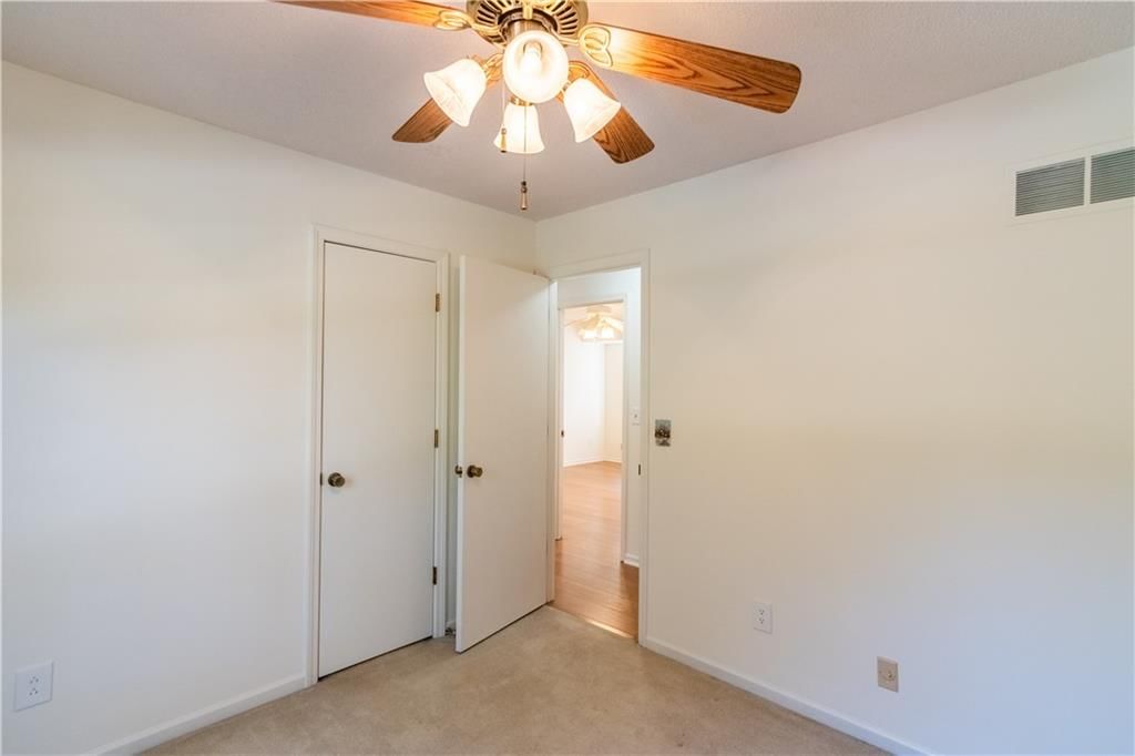 7202 N Congress Street — photo 16