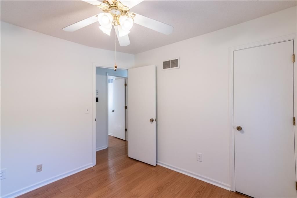 7202 N Congress Street — photo 17