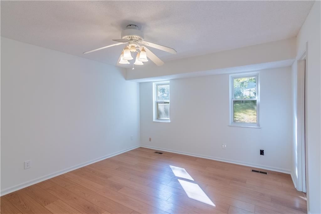 7202 N Congress Street — photo 24