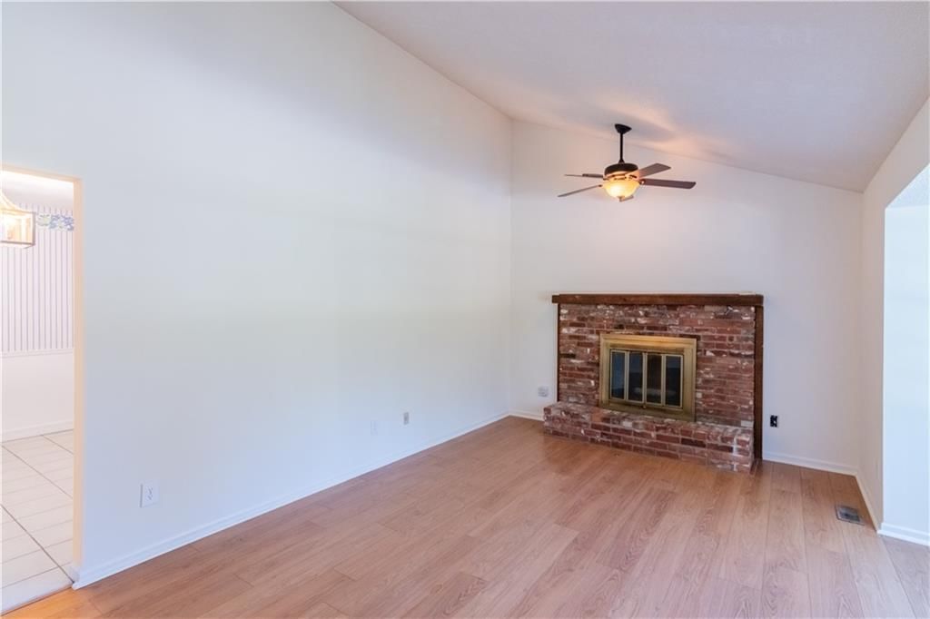 7202 N Congress Street — photo 7