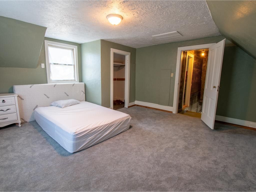 516 W 8th Street — photo 19