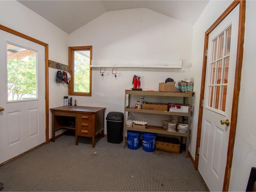 516 W 8th Street — photo 21