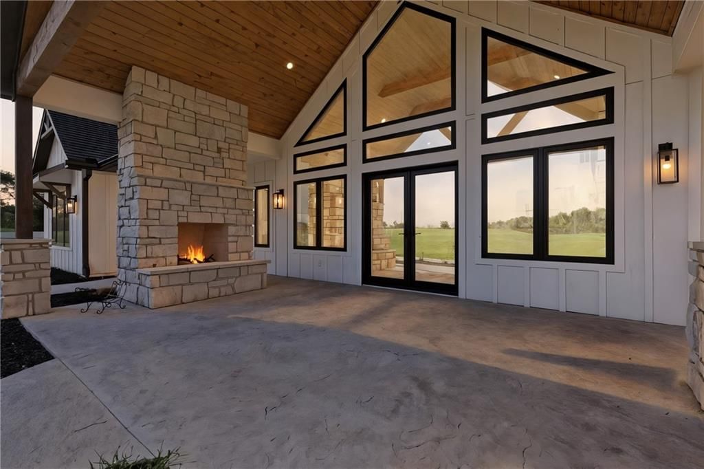 5835 SW Price Drive — photo 6