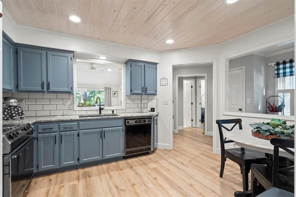 9424 W 122nd Street — photo 11