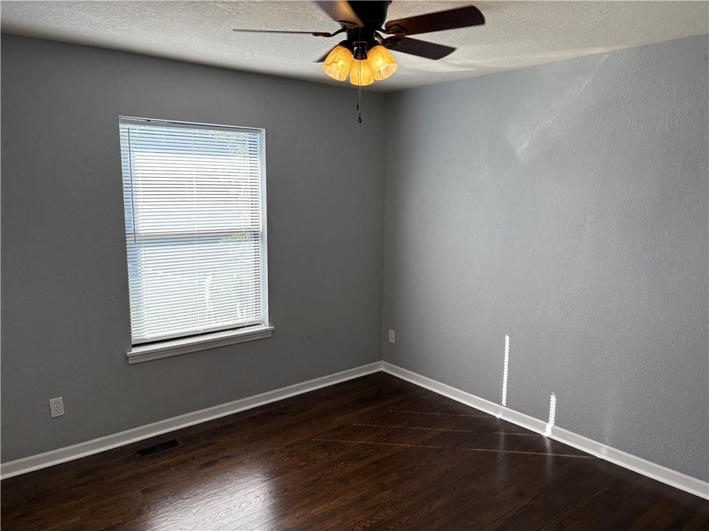614 S Thornton Street — photo 12