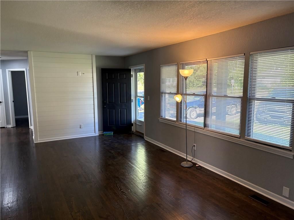 614 S Thornton Street — photo 5