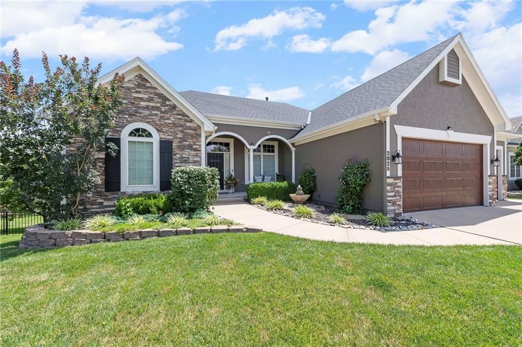 2825 SW Carlton Drive — photo 3