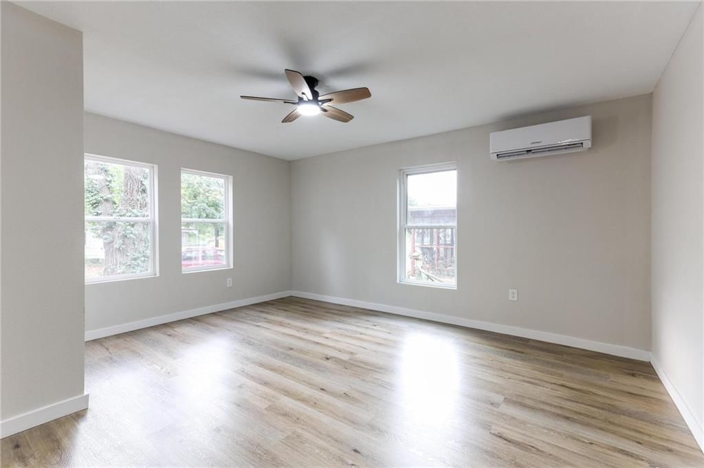 517 Burke Street — photo 7