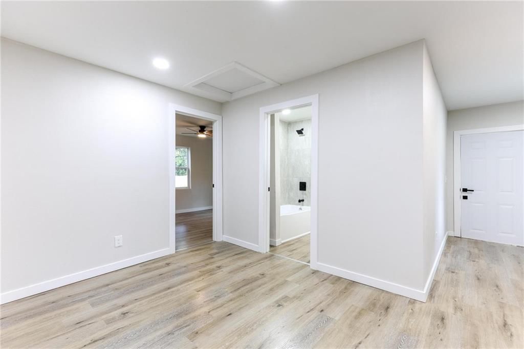 517 Burke Street — photo 10