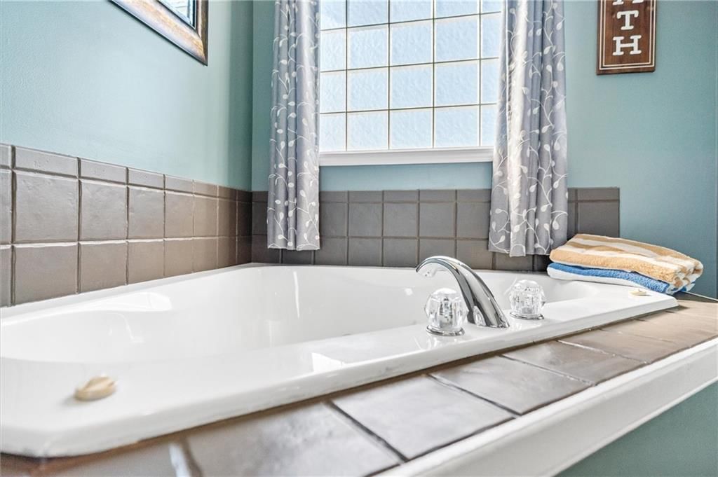 15631 Saddle Drive — photo 29