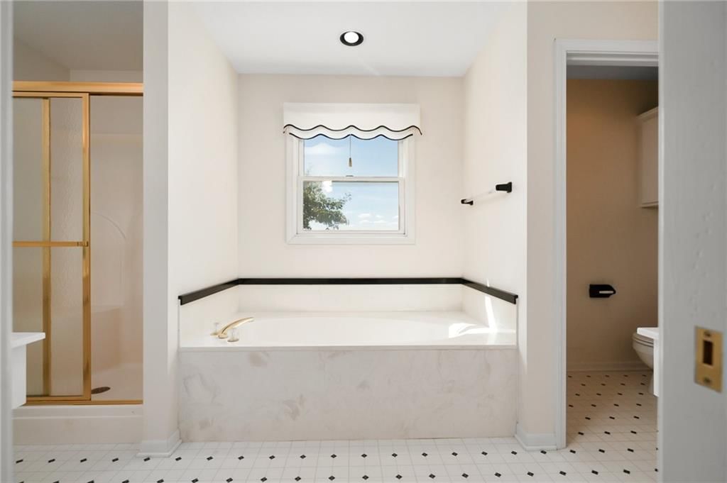315 E High Street — photo 18