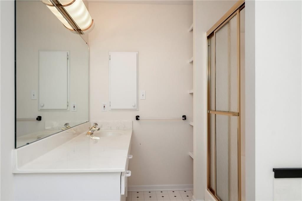 315 E High Street — photo 20