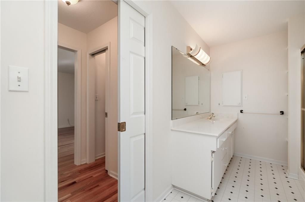 315 E High Street — photo 21