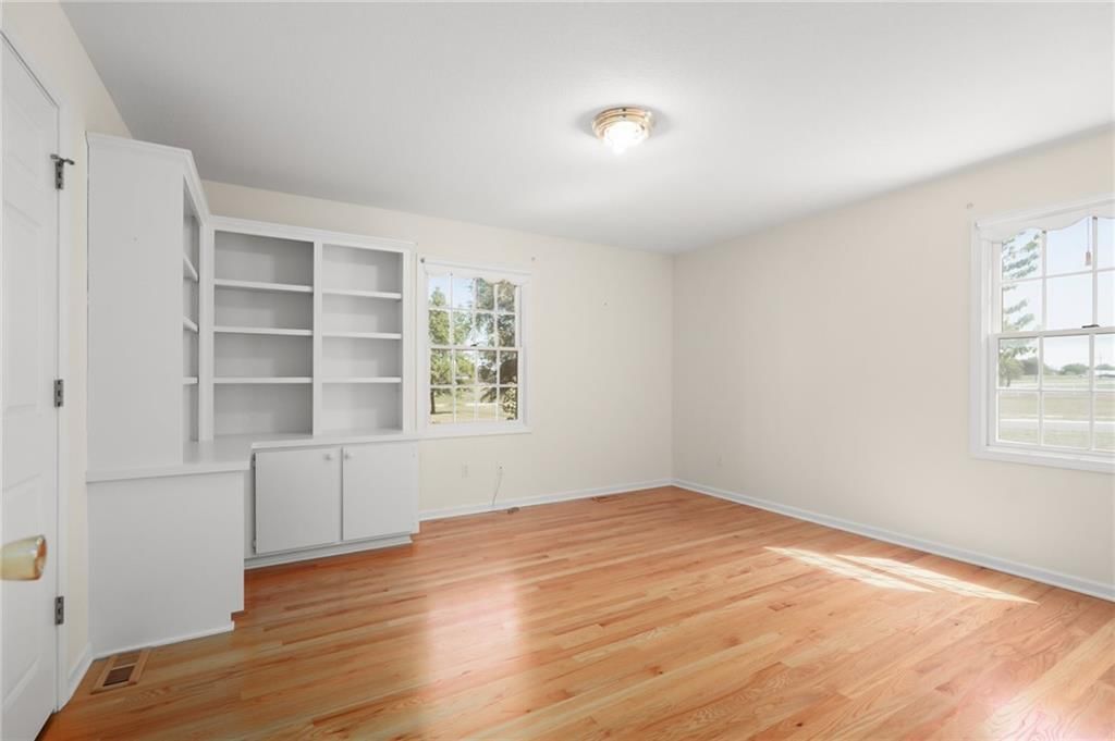 315 E High Street — photo 23