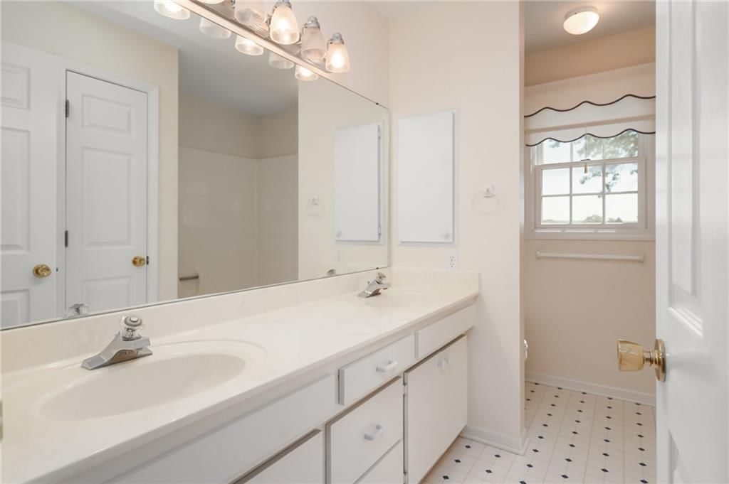 315 E High Street — photo 24