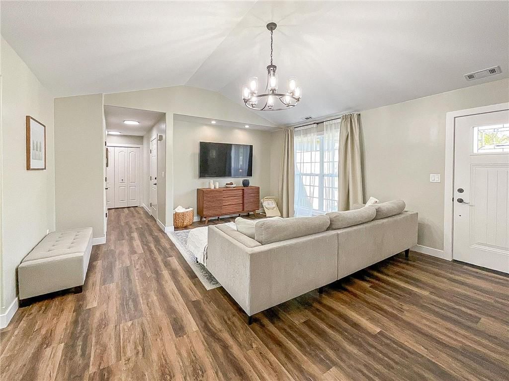 2706 Wild Rose Lane — photo 4