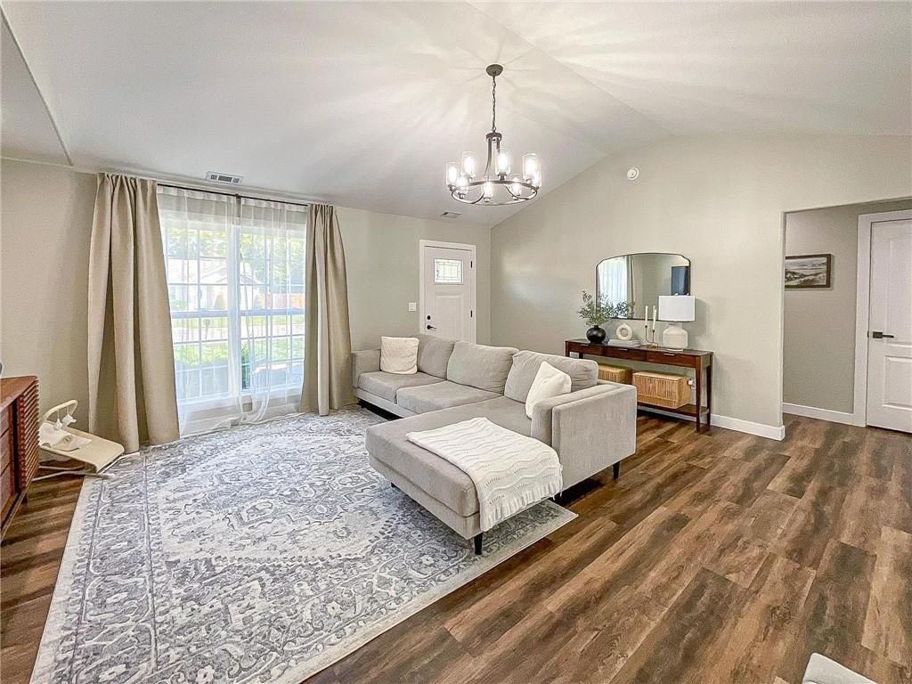 2706 Wild Rose Lane — photo 5