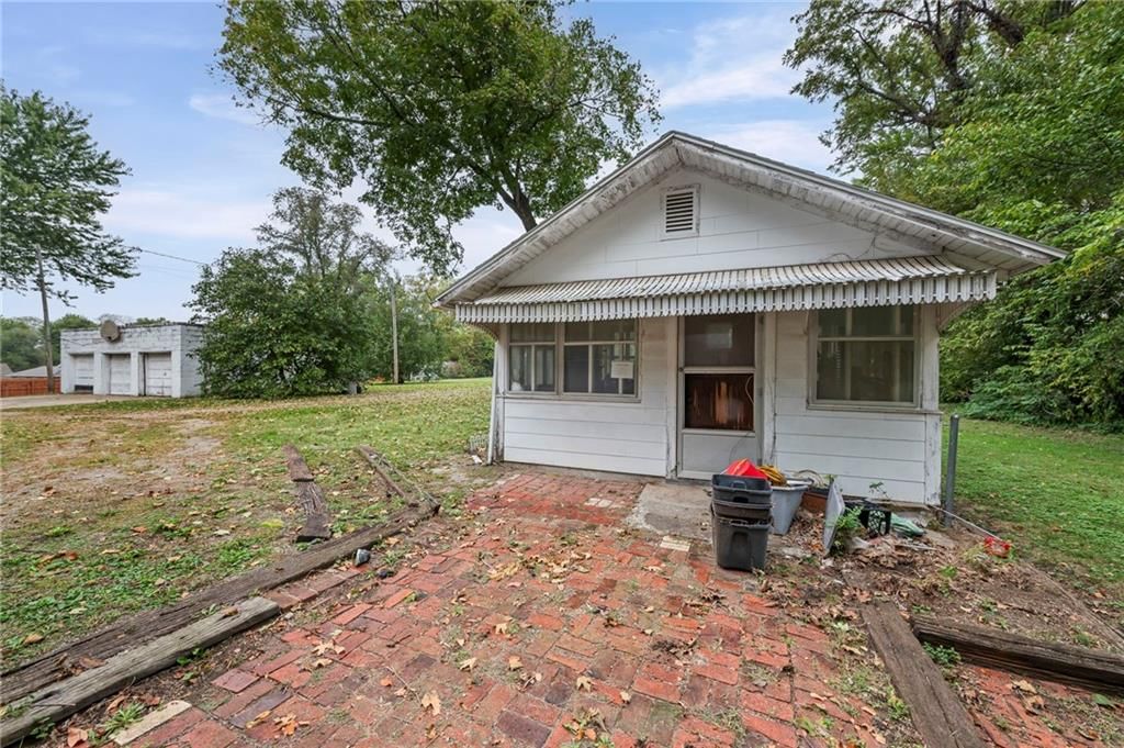 508 E Lexington Street — photo 36
