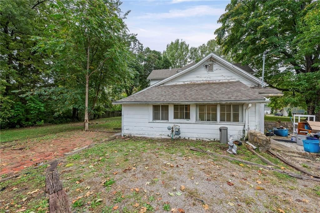 508 E Lexington Street — photo 37