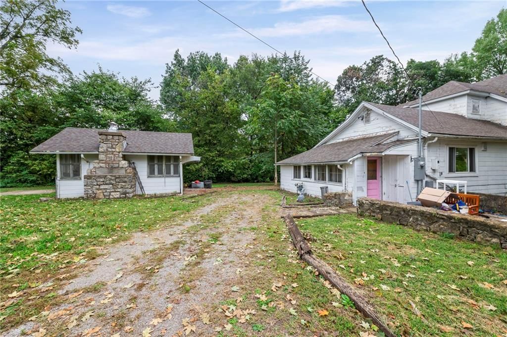 508 E Lexington Street — photo 39
