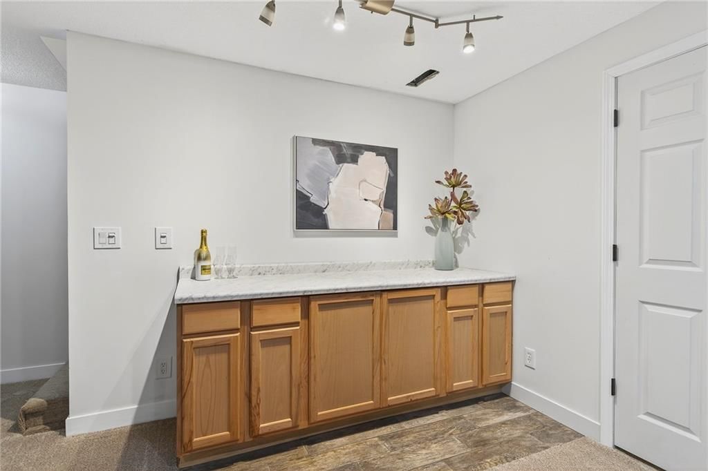 21787 Lincoln Street — photo 27